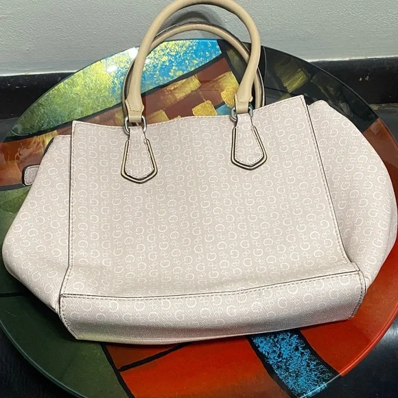 GUESS Cream Floral Tote Bag - Picture 2 of 4